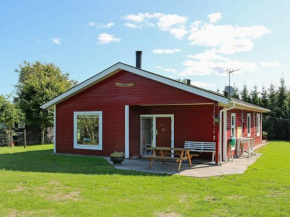Luring Holiday Home in Jutland with Sea nearby in Hadsund